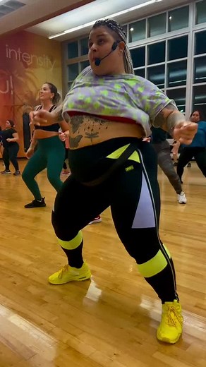 Just dancin’ with my #ZumbaBesties nbd 🥵 @tiffyiswhosheis #Zumba #zumbafitness #zumbavibes #zumbainstructor #ZumbaClass
