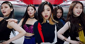 ITZY Makes Their Long-Awaited Debut With "DALLA DALLA"