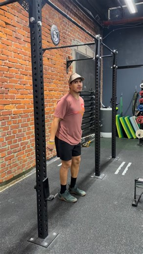 Happy birthday to CrossFit Moss’s owner, Jeffry 🕺🏻🥂🥇🎉☠️🇲🇽🌮 Jeffry: “you know I’m only doing this for the camera? I would have stopped at 4…” haha 😂 15 pull-ups later… here we are. Yesterday in group class, Coach Henning asked for one max set of pull-ups for the day — and Jeffry casually knocked out 15. Camera pressure is real, apparently… 💪🏼 We’re beyond grateful for the hard work, consistency, and heart you put into this place every single day. You’ve built CrossFit Moss into what it