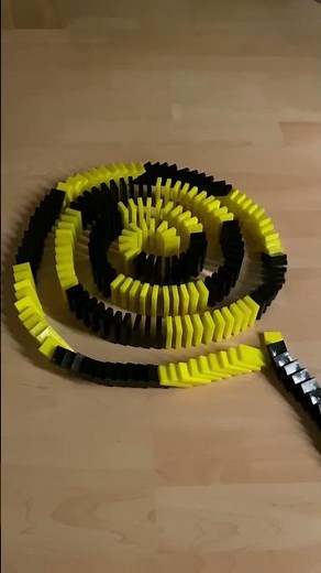 Amazing Domino Spiral