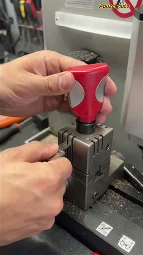 🔑 Car Key Programming and Cutting Machine in Action! 🚗🔥 Watch how a car key is #CarKeys #KeyMaking