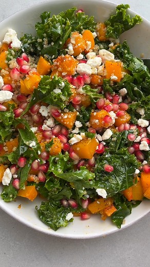 This Butternut Squash Quinoa Salad is a seasonal recipe that is perfect for Thanksgiving! RECIPE: https://feelgoodfoodie.net/recipe/butternut-squash-pomegranate-quinoa-salad/ | Feel Good Foodie