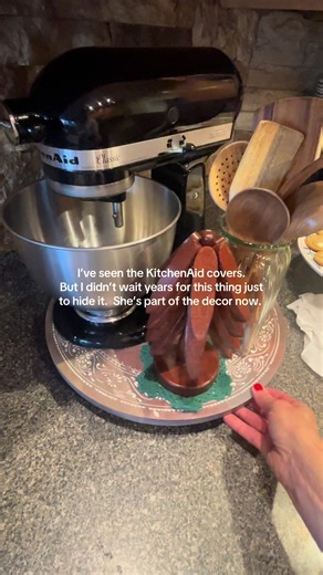 Showcasing Your KitchenAid as Part of Kitchen Decor