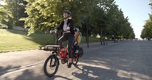 The HSD is now in stores in the US, UK, and some parts of Europe. Contact your nearest Tern Dealer for a test ride. | Tern Bicycles