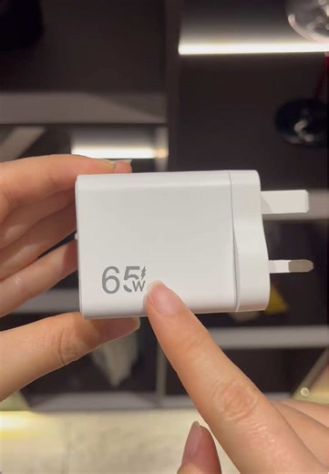 This kind of retractable cable design is quite convenient to use.#Fast charging charger#Digital sharing#fyp