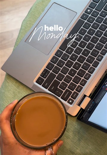 Typing emails with one hand and pouring milk with the other — happy Monday 😭☕