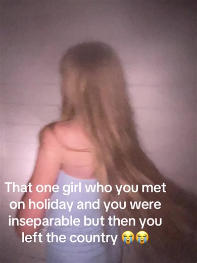 Inseparable Holiday Besties