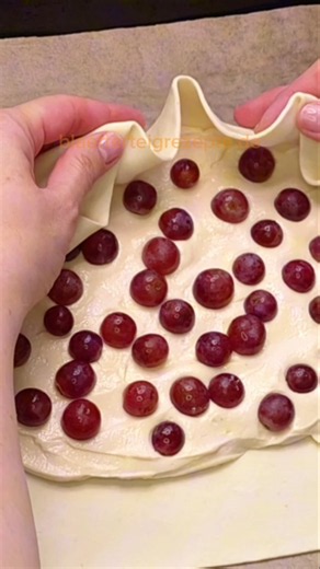 Die leckerste Trauben-Quark-Galette überhaupt! 🍇🤫 So unnormal knusprig & cremig!