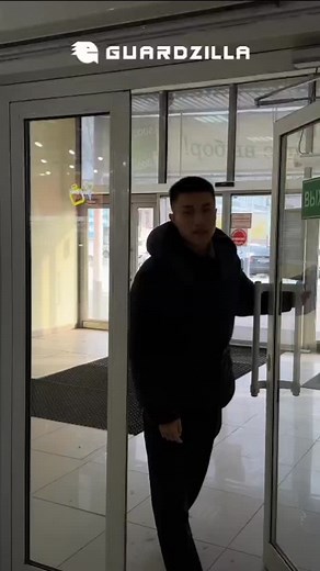 Хочешь больше? Получишь дешевле! В «Guardzilla» можно поставить комплексную защиту и получить хорошую скидку на покупку. Плёнка на экран, линзы на камеру и чехол обойдутся тебе вместе дешевле, чем по отдельности — и точно дешевле, чем замена разбитого экрана. Не теряй время, вызывай такси: 📍ул. Суворова 25, ТРЦ «Южный парк» | Гард хабаровск