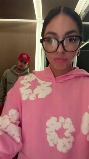 des (@thisisnutdestiny)’s videos with Originalton - PANE