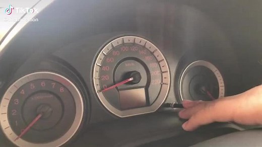 Car Dashboard Functions: Speedometer and Tachometer Use