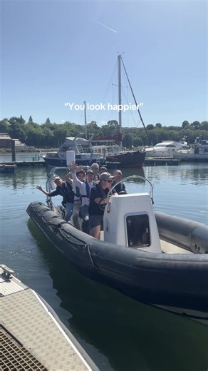 Something about sea air, seabirds & Scottish views 🐚🛥️ #YouLookHappier #FirthOfForth #BoatDays #ScotlandVibes #southqueensferry #edinburghactivities #watersports #foreveredinburgh #visitedinburgh #forthbridgescotland