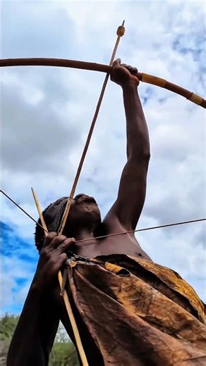 African Hunter Takes Aim at a Predatory Bird | Tribal Life Documentary.#shorts #hunting