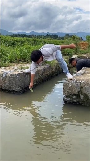 मोटा पानी में गिर गया 😂🤣~ miniwood toy- woodworking art skill/ hands craft #shorts #funny