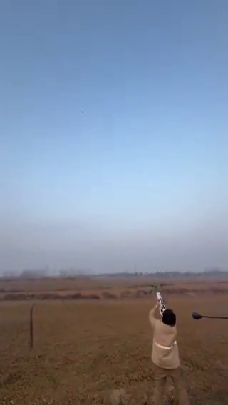 The price of the drone interceptor is 2500-3000 US dollars, and the launcher is 450 US dollars. The minimum purchase quantity is 1000 units.