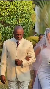 Danny❤️ Eleanor Bride eleanorduodu Groom @hetha_daniel #keseal2025 PRODUCTION TEAM Planning &coordination @zhen_events Elise Decor @setupbyReeda Lighting @ben_jee_stage_lighting ~~~~~~~~~~~~~~~~~~~~~~~~~~~~~~~ MEDIA TEAM Photography @royal_pek @Gibsonstudios_gh Videography @encorephotography_gh ~~~~~~~~~~~~~~~~~~~~~~~~~~~~~~~ GLAM TEAM Bride’s makeup @enah bridal Bride’s Hairstylist @enah bridal Bridesmaids makeup @amjaybeauty @ Thanksgiving makeup @amjaybeauty ~~~~~~~~~~~~~~~~~~~~~~~~~~~~~~~ CL