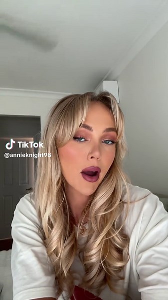 Annie Knight Number Challenge with Fingers