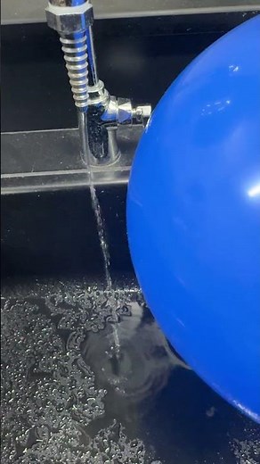 Bending Water with a Balloon#electrostatics #physics #experiment