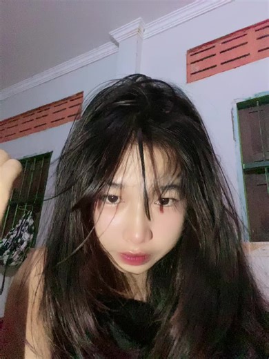 វីដេអូ​របស់ gei.ling99 (@gei.ling99) ជាមួយ original sound - GIRL TINTUY