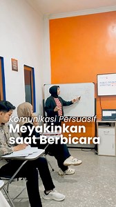 Komunikasi persuasif mampu menggerakkan orang lain untuk mengikuti apa yang kita perintahkan. Saat berbicara tunjukkan kredibilitas, pahami kebutuhan audiens, serta gunakan bahasa verbal dan nonverbal yang meyakinkan, sehingga audiens merasa tergerak secara logis maupun psikologis untuk bertindak sesuai dengan yang diharapkan. 📌Informasi Public Class @speakingid hubungi 081390156009. #semuabisabicara #komunikasiefektif #komunikadipersuasif #communicationskill #communicationskillintheworkplace #