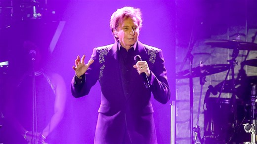 Barry Manilow Bravely Reveals Cancer Diagnosis & What's Next