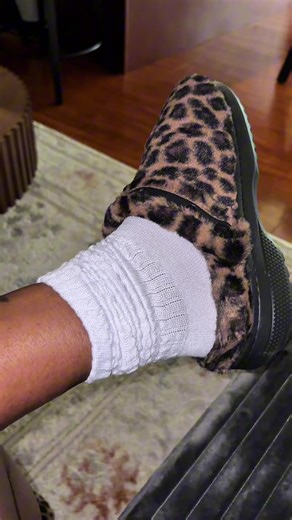 🧦 Cozy, cute, and breathable—these over-the-calf socks are the perfect everyday essential for layering, lounging, or stepping out in style. ✨ #CozyEssentials #EverydayComfort #SocksStyle #LayeredLooks #WardrobeBasics