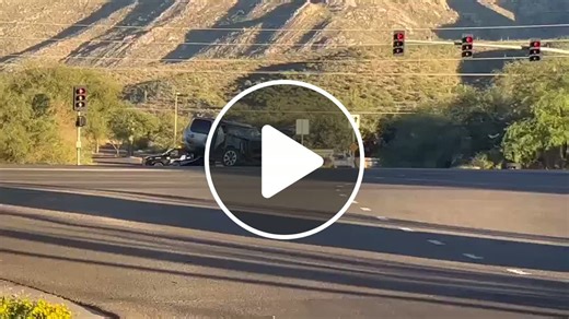 Serious two-vehicle crash shuts down Oracle Road in Oro Valley - NewsBreak