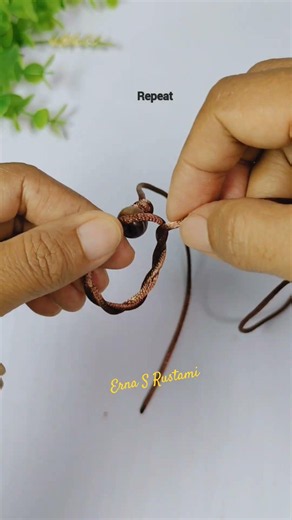 full tutorial 👆klik above, paracord macrame bracelet #paracordtutorials #macramebracelet