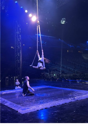 Duo Turkeev's Captivating Rain Act Performance