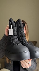 Kalte & nasse Füße im Winter? Die cozy Pammys Snowboots 2.0 halten euch warm, trocken & stylisch und sind jetzt im Angebot! 🔥 ✅ Nie wieder kalte & nasse Füße ✅ 12 Stunden Tragekomfort ✅ 850.000 zufriedene Kunden ✅ In Deutschland designed ✅ Federleicht, dank EVA-Sohle Im letzten Jahr waren unsere Snowboots ständig ausverkauft. 👉 Schnell shoppen, bevor deine Größe wieder weg ist. | Pammys