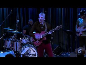 Chris Standring performing live in London 2024
