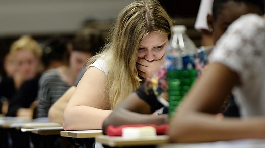 Bac 2021: les épreuves de spécialité prévues en mars annulées au profit du contrôle continu