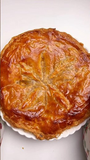 The Coziest Chicken Pot Pie Recipe 🥧✨ (Super Creamy & Easy!)