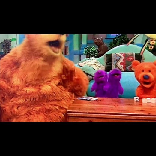 Bear 🐻 in the big blue house 🏡 falling for fall