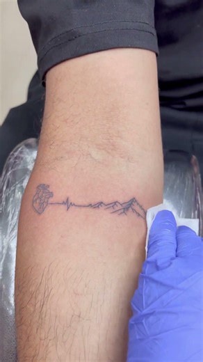 Mountain lovers tattoo 🔥 #shorts #tattoo #trending