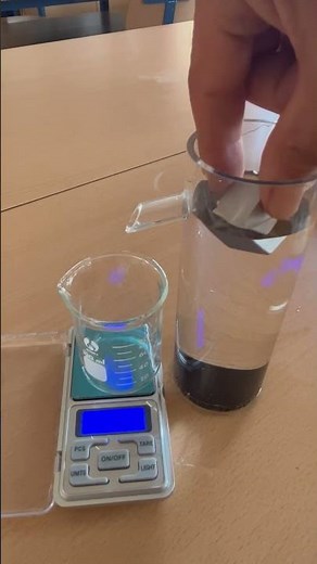 Principio de Arquímedes: hundimiento#experimento#arquimedes #feriadelasciencias #science