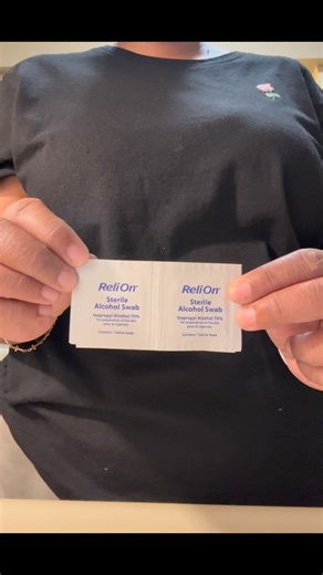 Removing my Dexcom G7 sensor!! using my little trick with the petroleum jelly to remove the sticky adhesive that’s left after you remove the sensor!!! 👍🏾#DexcomG7Sensor #DexcomSensor #Dexcom #SensorRemoverTrick | Jai Smith-Carter