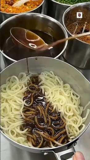 Why Noodles Are Healthy in China & Japan But Not in India 🤔
