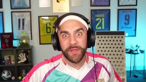 Building the first ever 99-rated icon team in FC 24 | Ultimate discard challenge