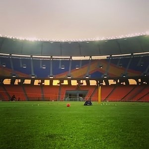 Pink ball practice under lights 🏟🏏 | James Anderson
