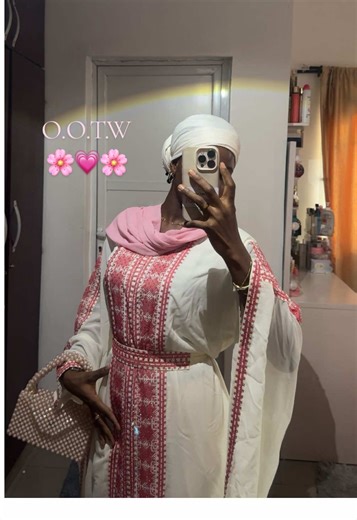 Stylish Pink Outfits for Every Occasion