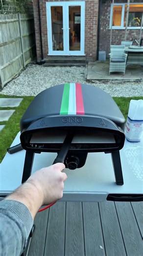 Crispy base, perfect cook👏⁠ meatsmith_