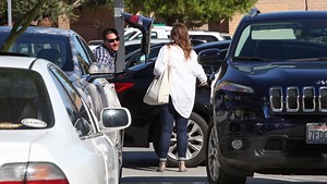 Uber, Lyft can pick up passengers at the Palm Springs airport. Here's how and when it'll happen