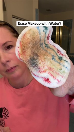 Gently take off makeup with just water and a makeup eraser. so simple! #makeupremoval #makeuperaser #skincareroutine #tiktokshopcreatorpicks #tiktokshopjumpstartsale @The Original MakeUp Eraser