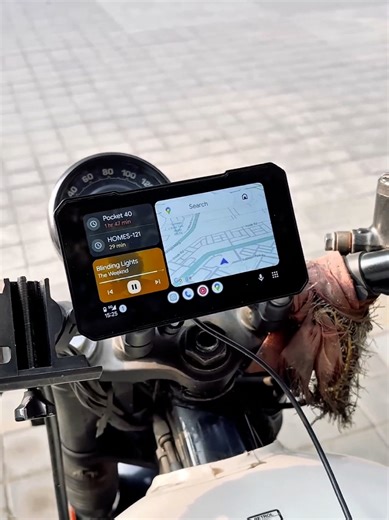Introducing the Aoocci C3 Plus the ultimate smart display for modern riders. ✨ Wireless Apple CarPlay & Android Auto 🗺️ Real-time navigation at a glance 🎵 Stream music & take calls hands-free 🛞 Built-in TPMS to monitor tire pressure & temperature live ☀️ Ultra-bright 800-nit IPS display clear even under the harsh sun 🌧️ IP67 waterproof & vibration-resistant for every road, every ride No cables. No distractions. Just pure riding confidence. 🔧 Universal fit | 📱 iOS & Android compatible 👉 Up