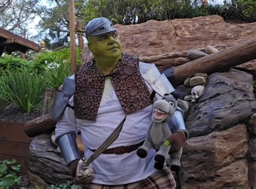 Shrek and Donkey: A Cosplay Adventure