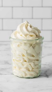 If anyone tells me my fluffy vanilla bean chantilly cream recipe isn’t real chantilly cream because it has mascarpone which helps stabilise it, my feelings will definitely be hurt. I’m totally cereal. Recipe in the comments. N x | The Scran Line