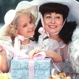 Signs That Your Mother Has The Spirit of Jezebel – Narc Free Living