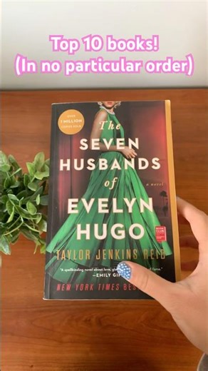 Top of 10 books of all time! What would be on your list?? #favoritebooks #top10 #bestbooks