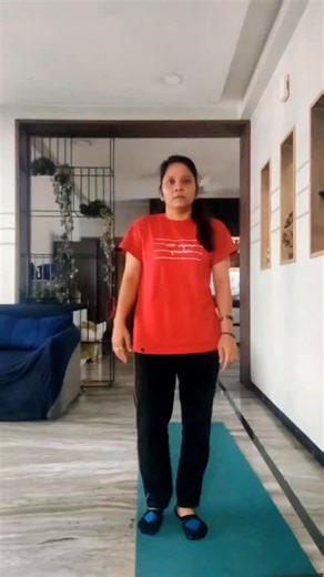 Ashwini mehta on Instagram: "This inchworm exercise might look simple, but its a full body power house exercise.. This builds strength, flexibility, core strength - All in One. Perfect for warming up ir adding to your workout for extra burn. Try this out and feel the difference Do this Daily 20*3 Have you added this inchworm exercise to your daily workout? #InchwormExercise #WarmUpWorkout #FitnessTrainer #CoreActivation #MobilityTraining FullBodyWorkout WorkoutReels FitIndia HealthyMovement Inju